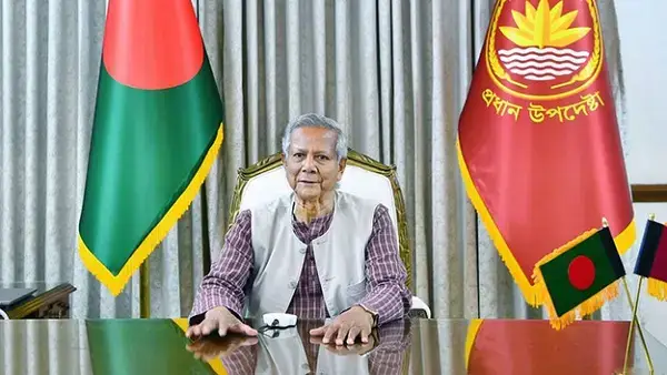 জাতির উদ্দেশে ভাষণ দিচ্ছেন প্রধান উপদেষ্টা