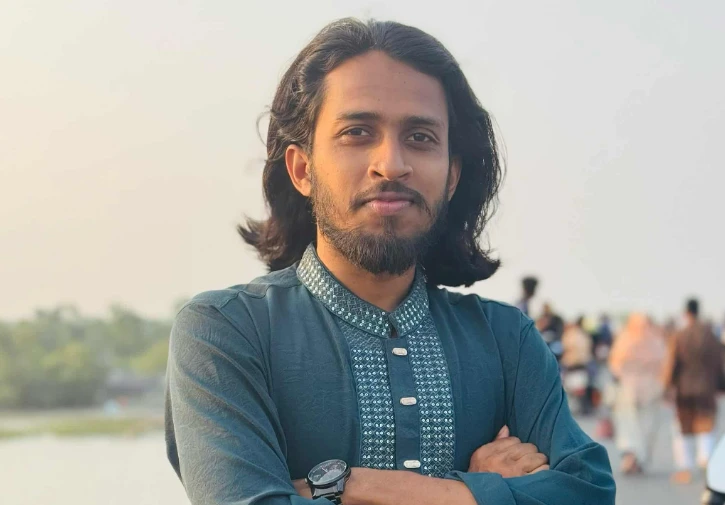 রেজিস্ট্রার দপ্তরে বাগ্‌বিতণ্ডা: 'শিক্ষক-শিক্ষার্থীর সম্পর্ক নয় বরং ছিল শাসক ও শোষিত শ্রেণী'- রাকসু জিএস আম্মার