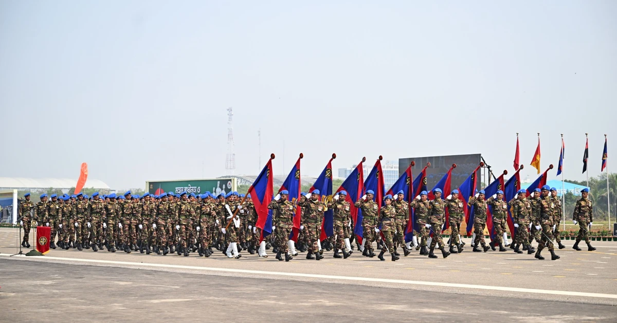১৮ বছর পর প্যারেড স্কয়ারে ফিরল স্বাধীনতা দিবসের কুচকাওয়াজ, রাষ্ট্রপতির সালাম গ্রহণ