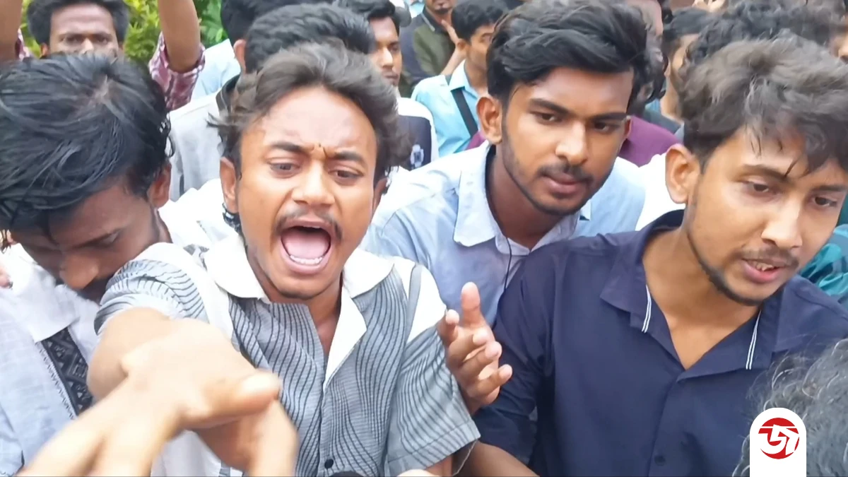 জাবিতে দায়িত্ব পালনের সময় সাংবাদিককে বাধা দেওয়ার অভিযোগ