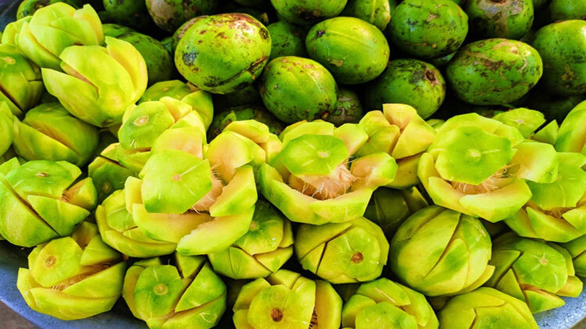 প্রতিদিন একটি আমড়া: উপকারিতা, অপকারিতা ও সতর্কতা!