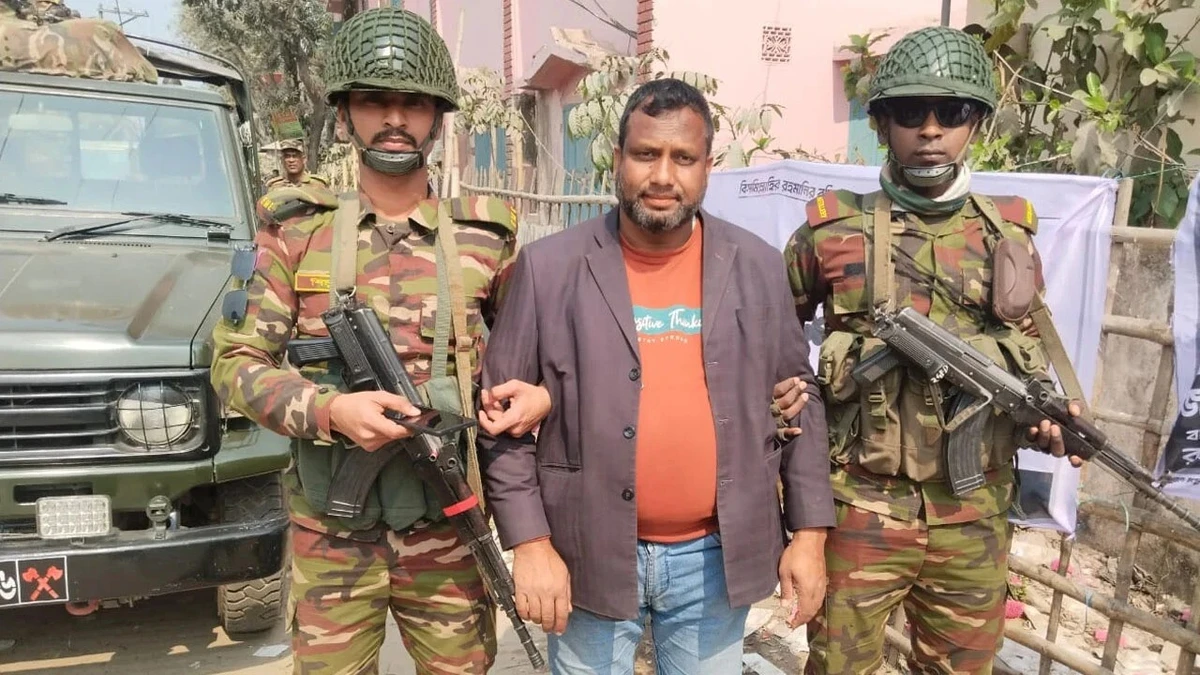 অর্থ বিতরণ অভিযোগে  বিএনপি নেতা আটক