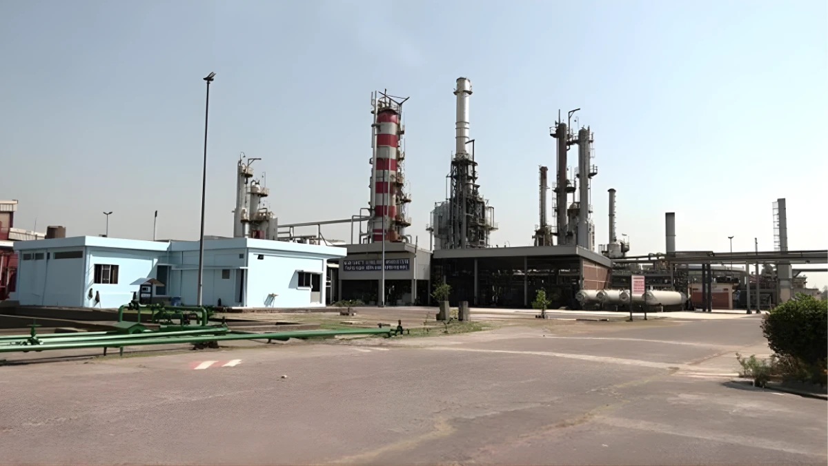 বন্ধ হয়ে গেল দেশের একমাত্র রাষ্ট্রায়ত্ত তেল শোধনাগার