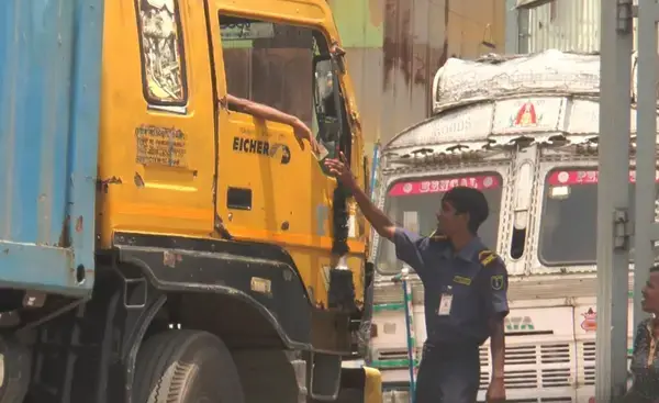 বেনাপোলে চাঁদা আদায়ের অভিযোগে ৪০ আনসারের শাস্তিমূলক বদলি