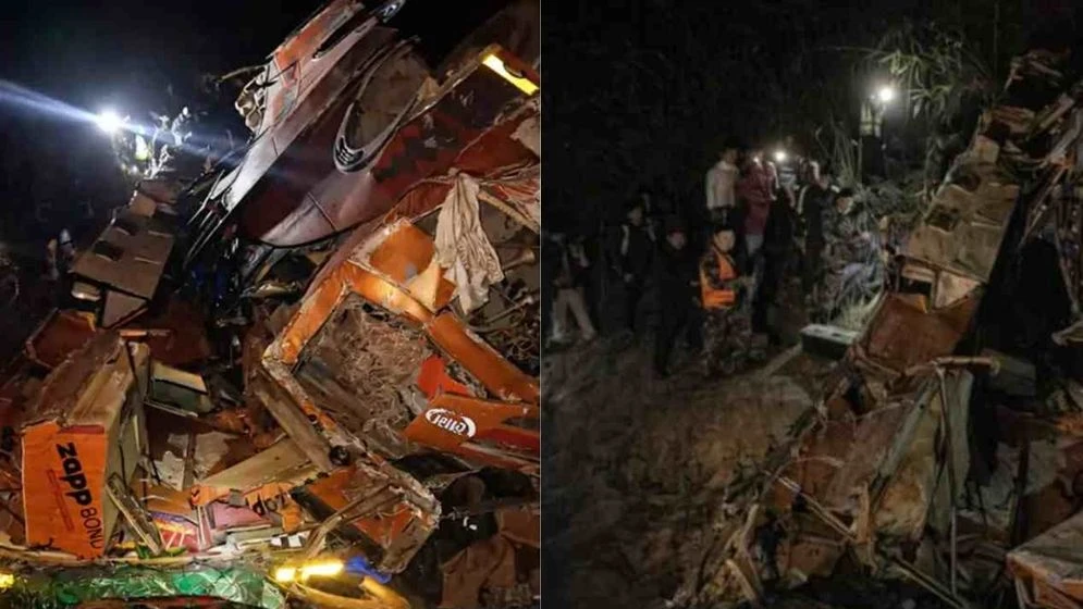 নেপালে বাস উল্টে নদীতেঃ নিহত ১৮