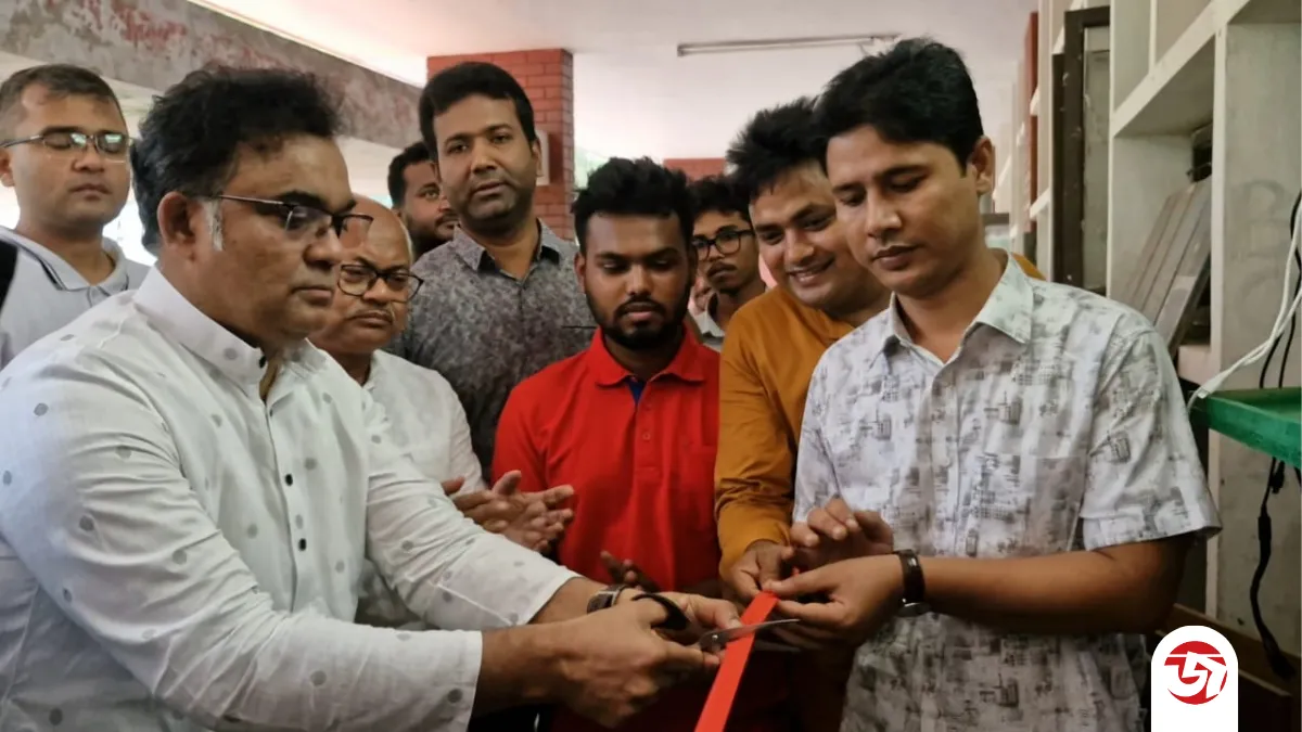 জাতীয়তাবাদী ছাত্রদলের উদ্যোগে জাবিতে ‘কোকো চার্জিং স্টেশন’ চালু