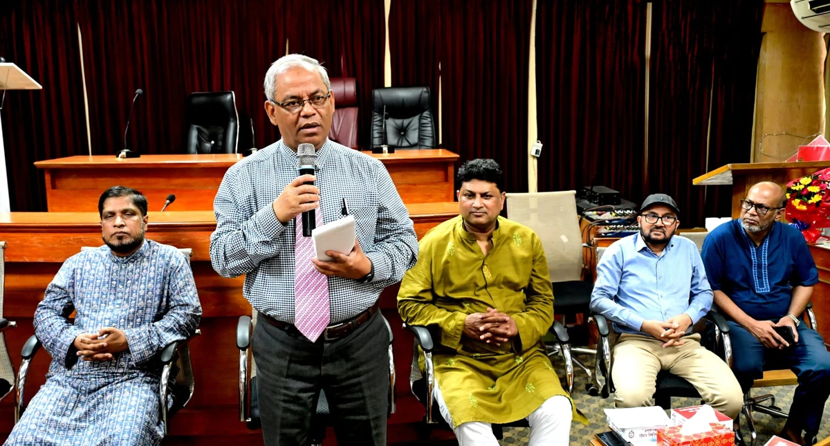 নতুন নিয়োগপ্রাপ্ত কাউকে আতঙ্কগ্রস্ত করতে চান না চবির নবনিযুক্ত ভিসি