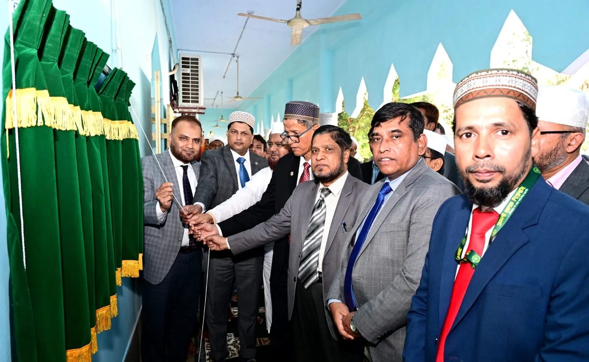 ধর্মপ্রাণ যেকোনো ব্যক্তি বিপথগামী হতে পারে না: চবি উপাচার্য