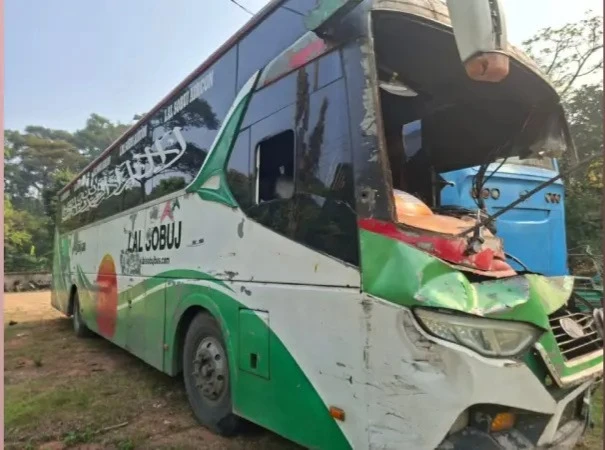 চকরিয়ায় বাসের ধাক্কায় দুই মোটরসাইকেল আরোহী নিহত