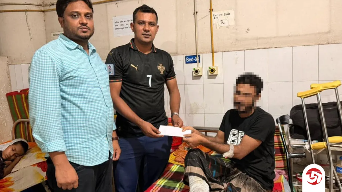 দুর্ঘটনায় আহত প্রবাসীর চিকিৎসায় সহায়তার হাত বাড়ালেন ছাত্রদল নেতা