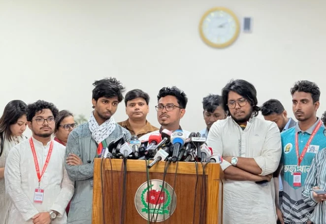 ডাকসু যে চারটি দাবি জানাল ইসিকে,দেখে নিন এক নজরে