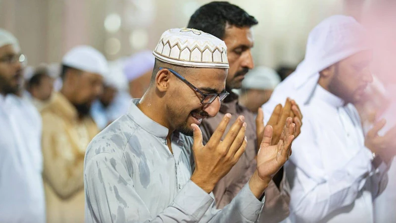 প্রতিদিনের প্রয়োজনীয় ৪০টি দোয়া