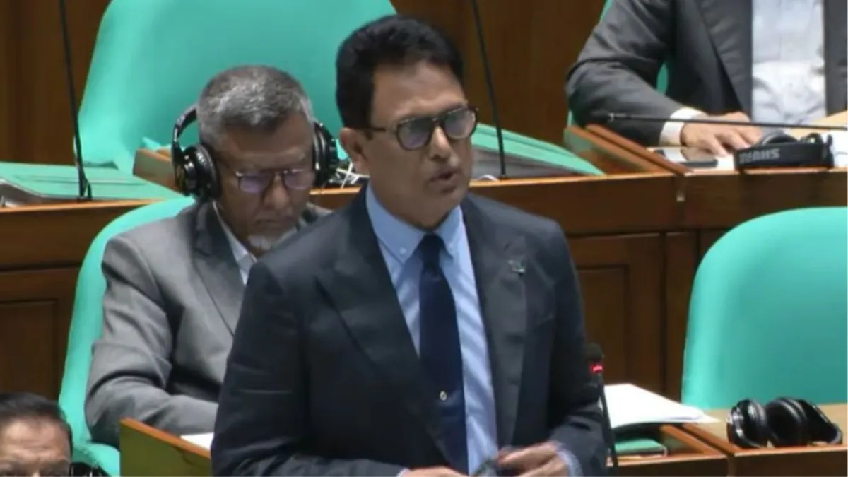 পদার্থবিজ্ঞানের ৬ ও ৭ দুটি ভুল প্রশ্নের পুরো নম্বর দেওয়া হবে