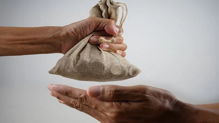 গরিব আত্মীয়কে ফিতরা দেওয়া যাবে? ইসলামের নির্দেশনা কী বলছে