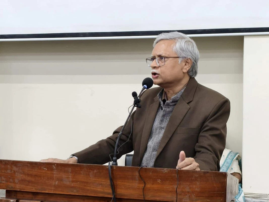 গণভোটে ‘হ্যাঁ’-এর পক্ষে প্রায় ৭০ শতাংশ ভোট, গণমানুষের রায় মানার আহ্বান রাবির সাবেক উপাচার্যের