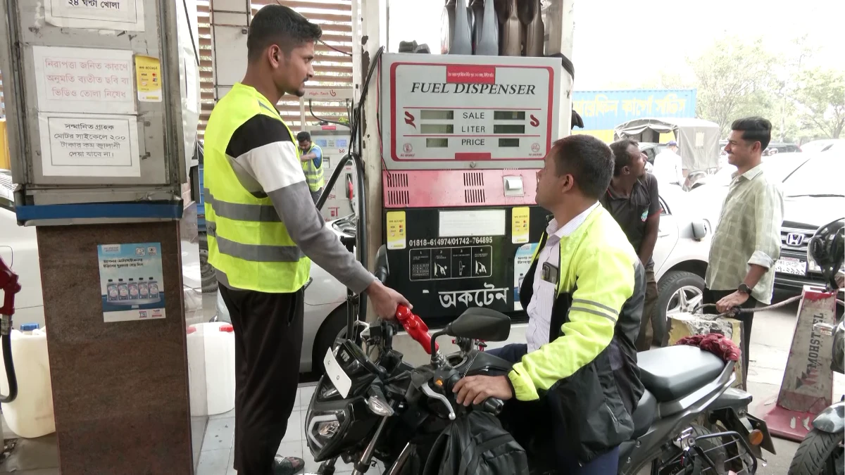 জ্বালানি তেল নিয়ে দুর্ভোগ চরমে, দেশে উৎপাদিত অকটেন নিচ্ছে না সরকার