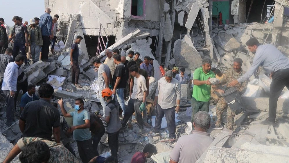 ইরানে বালিকা বিদ্যালয়ে নিহতের সংখ্যা বেড়ে ১৪৮