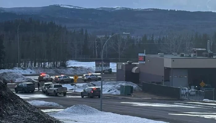 কানাডায় স্কুলে বন্দুকধারীর হামলাঃ নিহত ১০