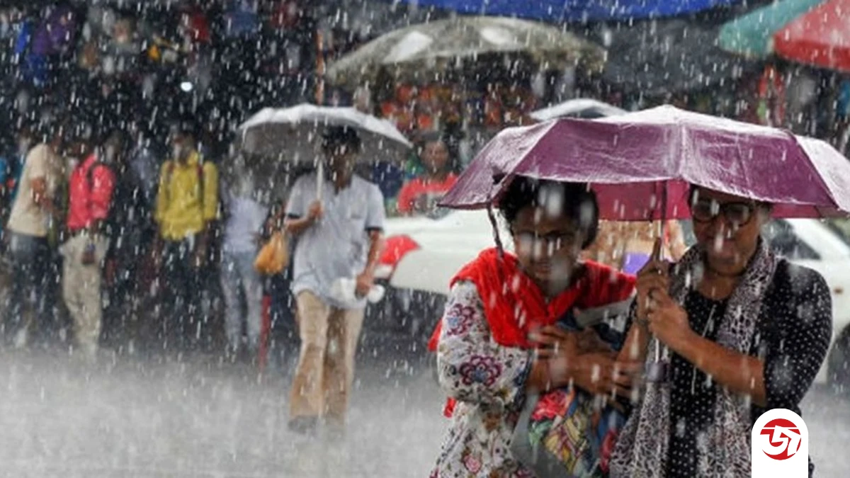 আগামীকাল সকাল ১১টা পর্যন্ত সারাদেশে ভারী বর্ষণের সতর্কবার্তা