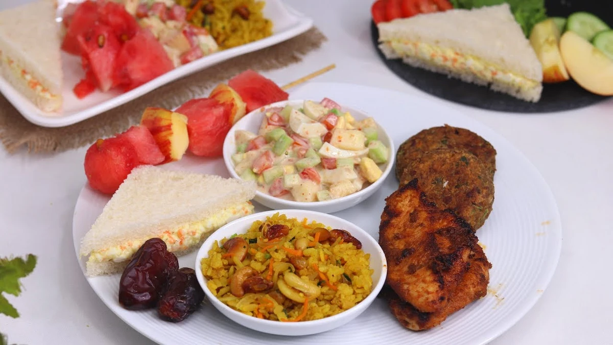 ভাজাপোড়া এড়িয়ে ইফতারে আনুন হেলদি টুইস্ট: সেরা টিপস!