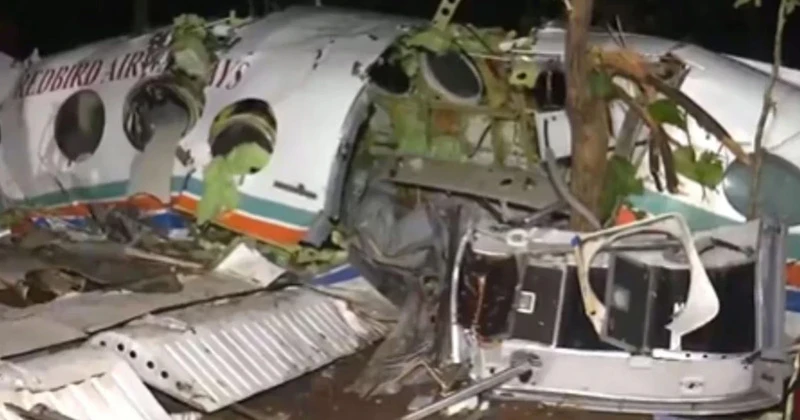 সাত সকালে এয়ার এ্যাম্বুলেন্স বিধ্বস্ত,  সব যাত্রী নিহত!