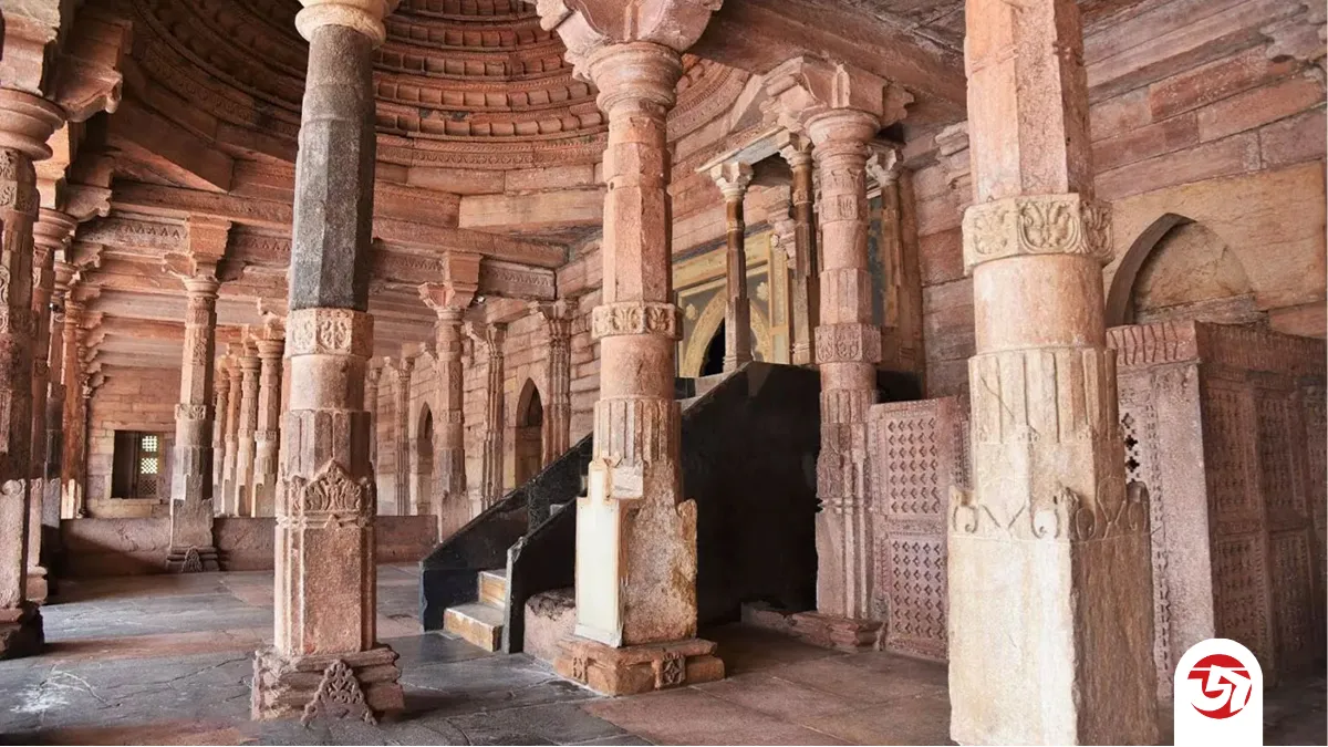 ভারতের ঐতিহাসিক মসজিদকে মন্দির ঘোষণা