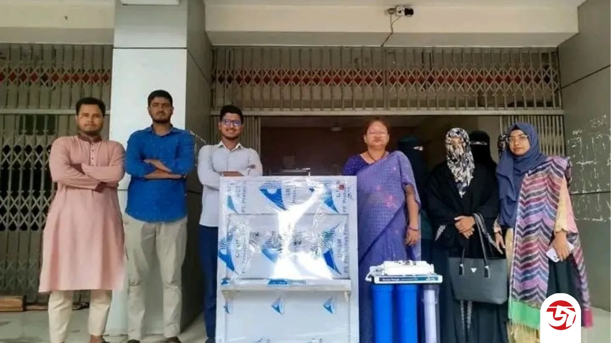 জবির ছাত্রী হলে জকসুর উদ্যোগে ঠান্ডা পানির ফিল্টার হস্তান্তর