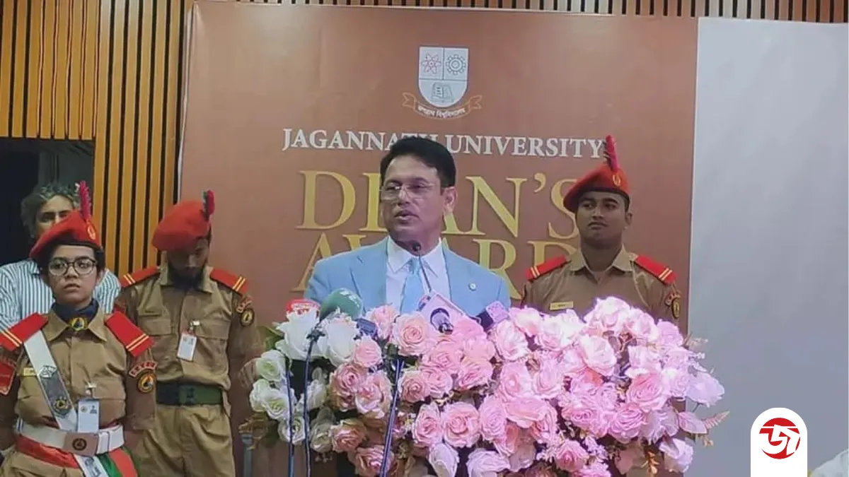 জবি শিক্ষার্থীদের আবাসন সংকট সমাধানে প্রধানমন্ত্রীর সাথে আলোচনার আশ্বাস শিক্ষামন্ত্রীর