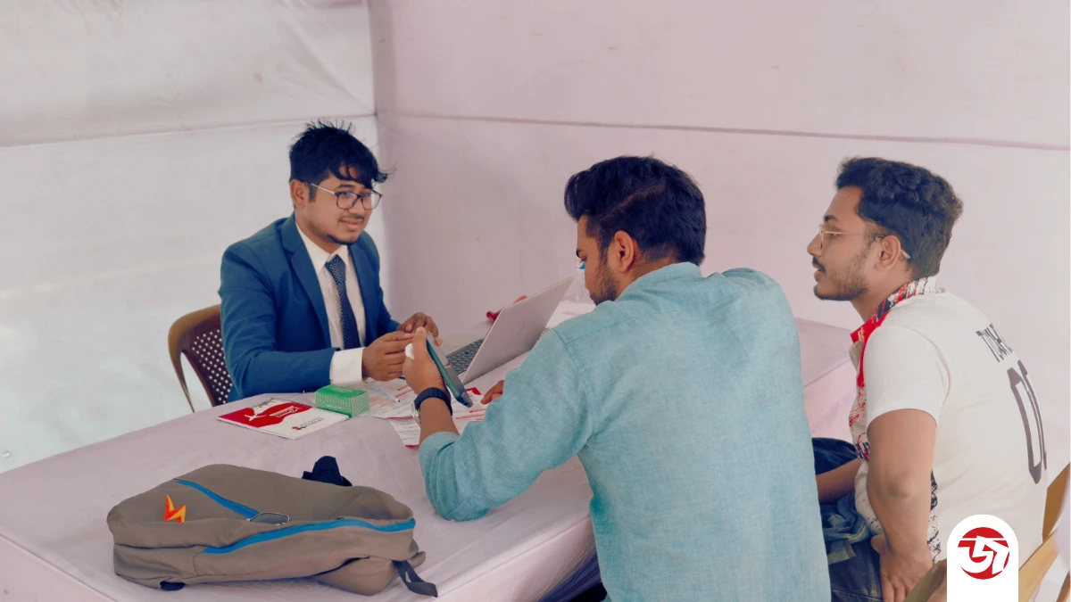 জকসুর উদ্যোগে শুরু হয়েছে আন্তর্জাতিক শিক্ষা মেলা