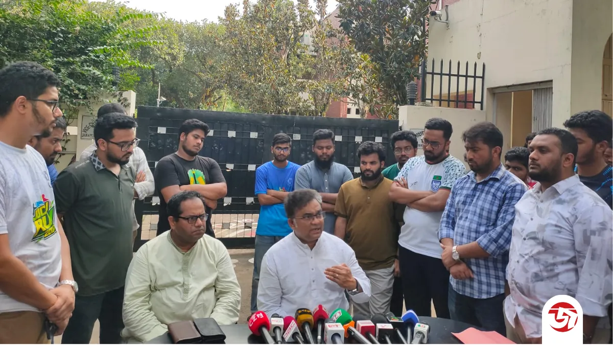 জাবিতে ছাত্রীকে ধর্ষণচেষ্টা: দ্রুত গ্রেপ্তার না হলে মহাসড়ক অবরোধের আল্টিমেটাম জাকসুর