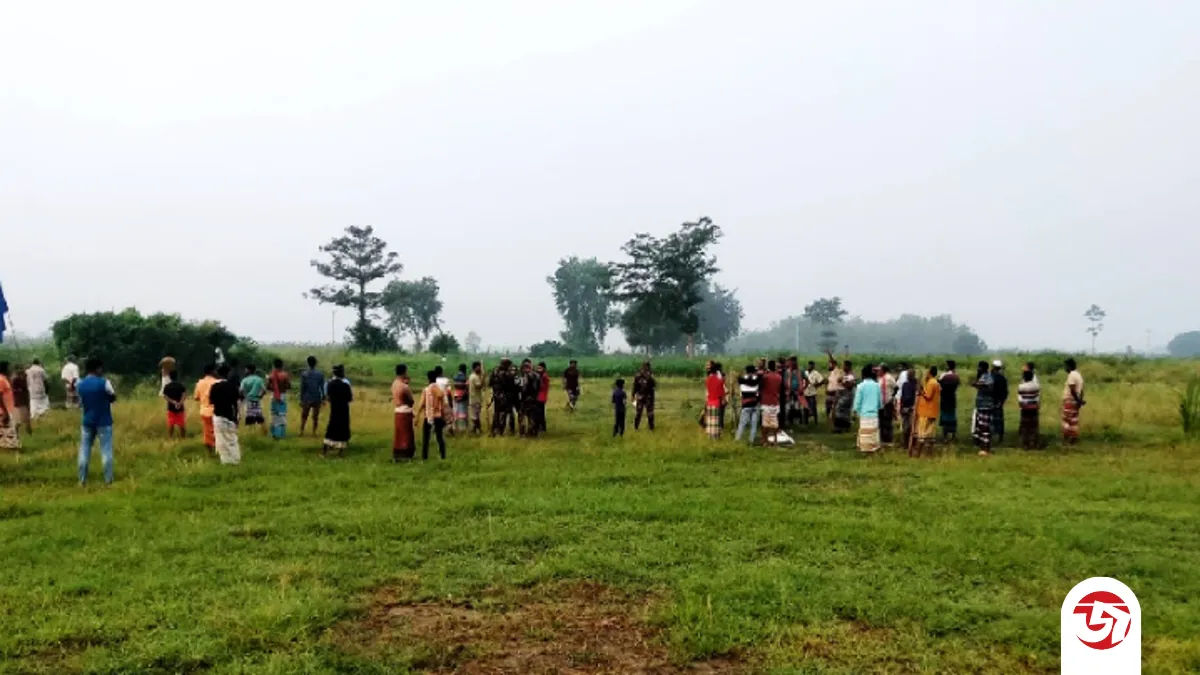 কুষ্টিয়া সীমান্তে চার দিন পর পিছু হটল বিএসএফ, সঙ্গে নিয়ে গেল পুশইনের চেষ্টা করা ১২ জনকে