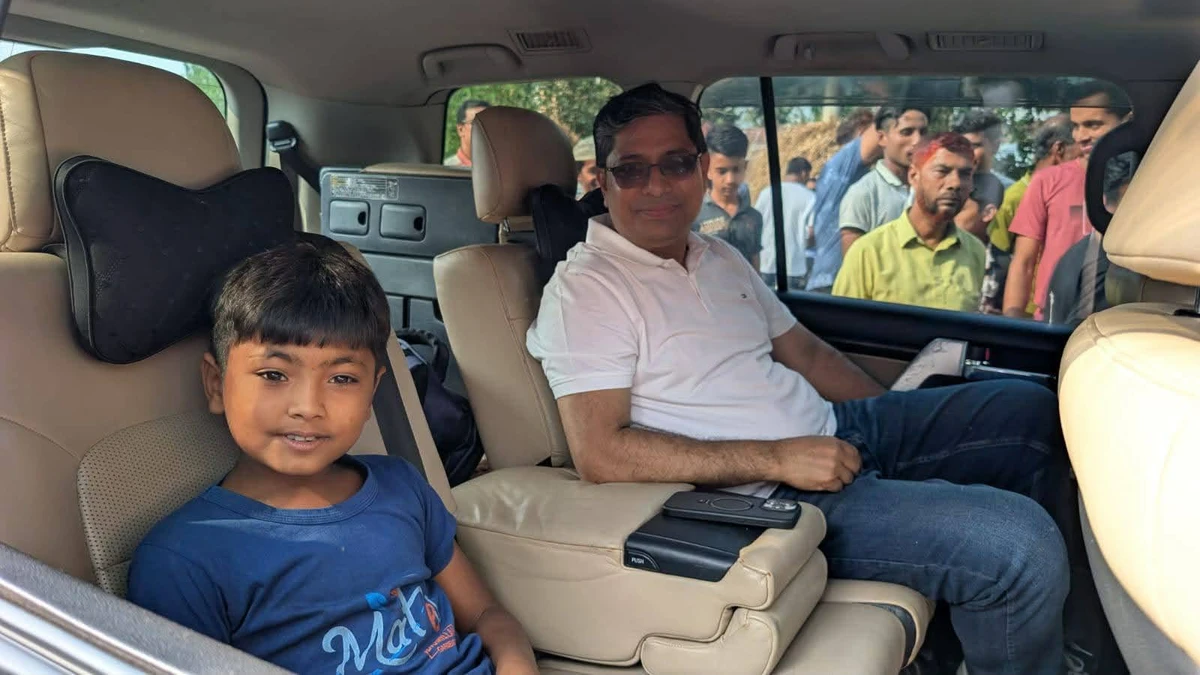 শিশুর আবদার রাখলেন প্রতিমন্ত্রী মীর শাহে আলম