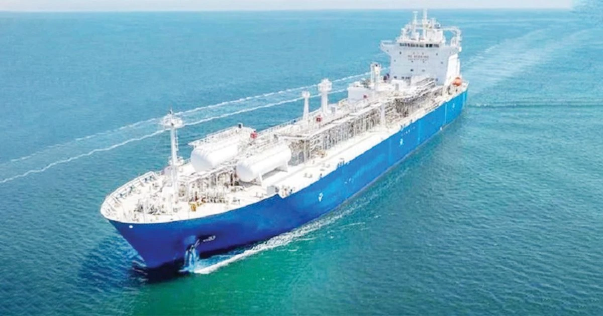 চট্টগ্রাম বন্দরে ভিড়ল মালয়েশিয়ার ডিজেলবাহী জাহাজ