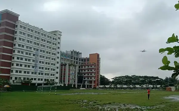 মাইলস্টোনে তিন দিন ছুটি বাড়িয়ে শনিবার পর্যন্ত পাঠ কার্যক্রম স্থগিত