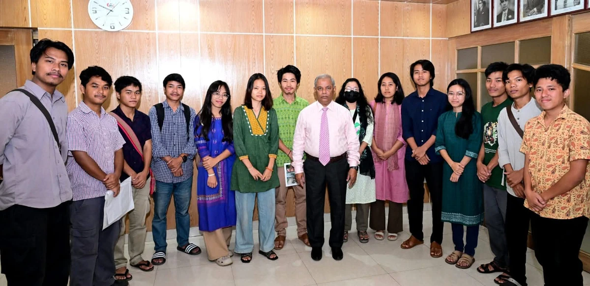 চবিতে আদিবাসী উৎসবে ছুটি নেই,ছুটির দাবিতে স্মারকলিপি