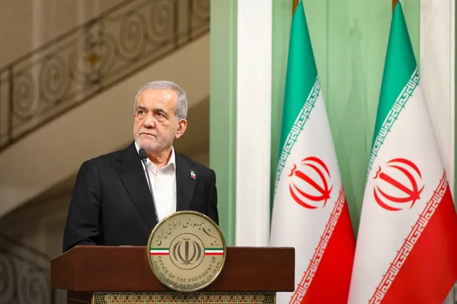 মার্কিনিদের উদ্দেশে ইরানের প্রেসিডেন্টের খোলা চিঠি, কী বার্তা দিলেন?