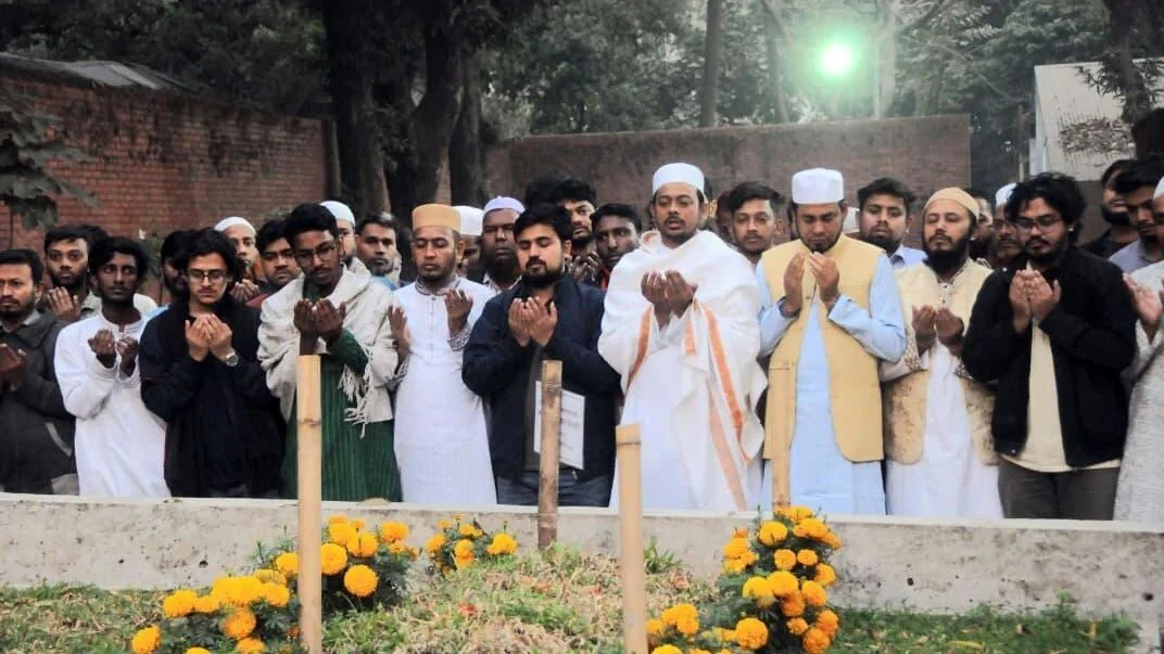 হাদির কবর জিয়ারতের মধ্য দিয়ে প্রচারণা শেষ করলেন পাটওয়ারী