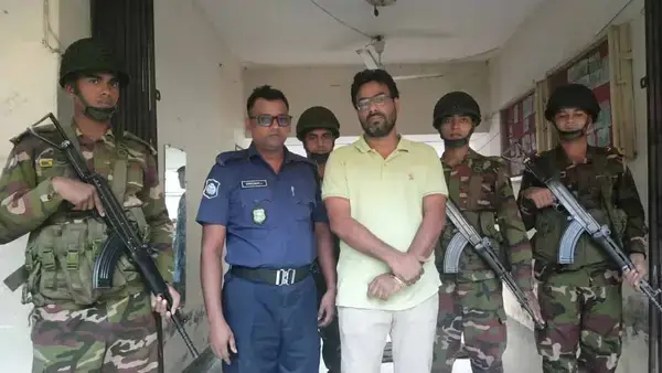 পিরোজপুরে চাঁদাবাজির অভিযোগে বহিষ্কৃত যুবদল নেতা গ্রেপ্তার