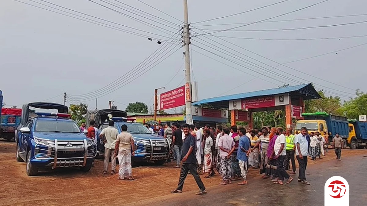 পাম্পে তেল নিতে গিয়ে পুলিশ সদস্যকে মারধরের অভিযোগ বিএনপি নেতার বিরুদ্ধে