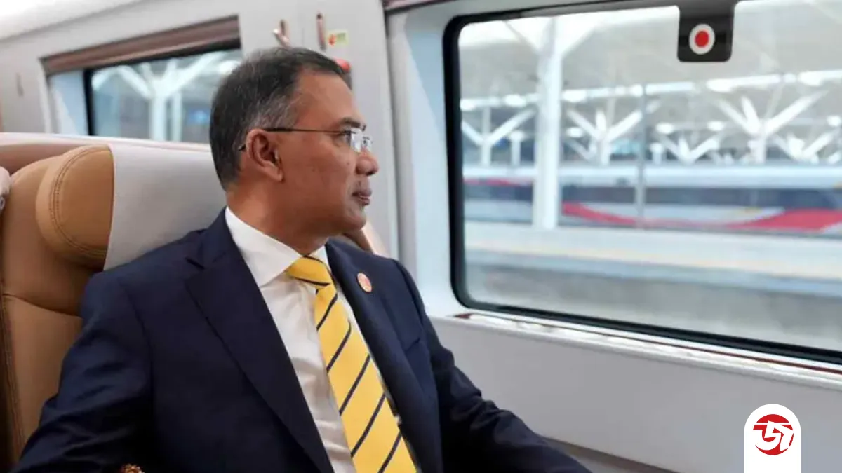 দালিয়ান থেকে বুলেট ট্রেনে বেইজিংয়ের পথে প্রধানমন্ত্রী তারেক রহমান