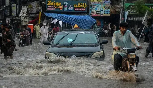 পাকিস্তানে বর্ষায় প্রাণহানি, সংখ্যা বেড়ে ২০২
