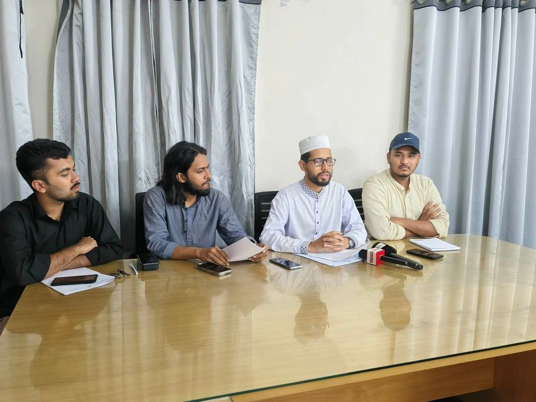 চতুর্থ অধিবেশন নিয়ে রাকসুর সংবাদ সম্মেলন