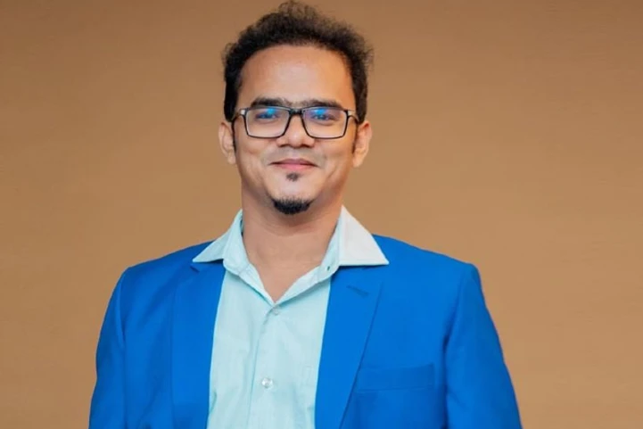 হাদি প্রসঙ্গে লেখা পোস্টের পর; হত্যার হুমকির অভিযোগ অনন্য মামুনের