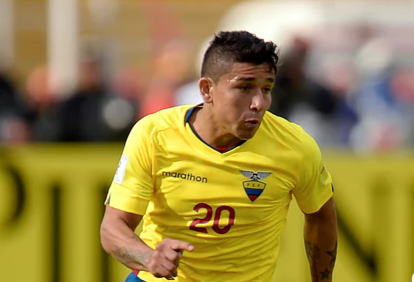 মোটরসাইকেল আরোহীদের গুলিতে ইকুয়েডরের সাবেক জাতীয় ফুটবলার নিহত