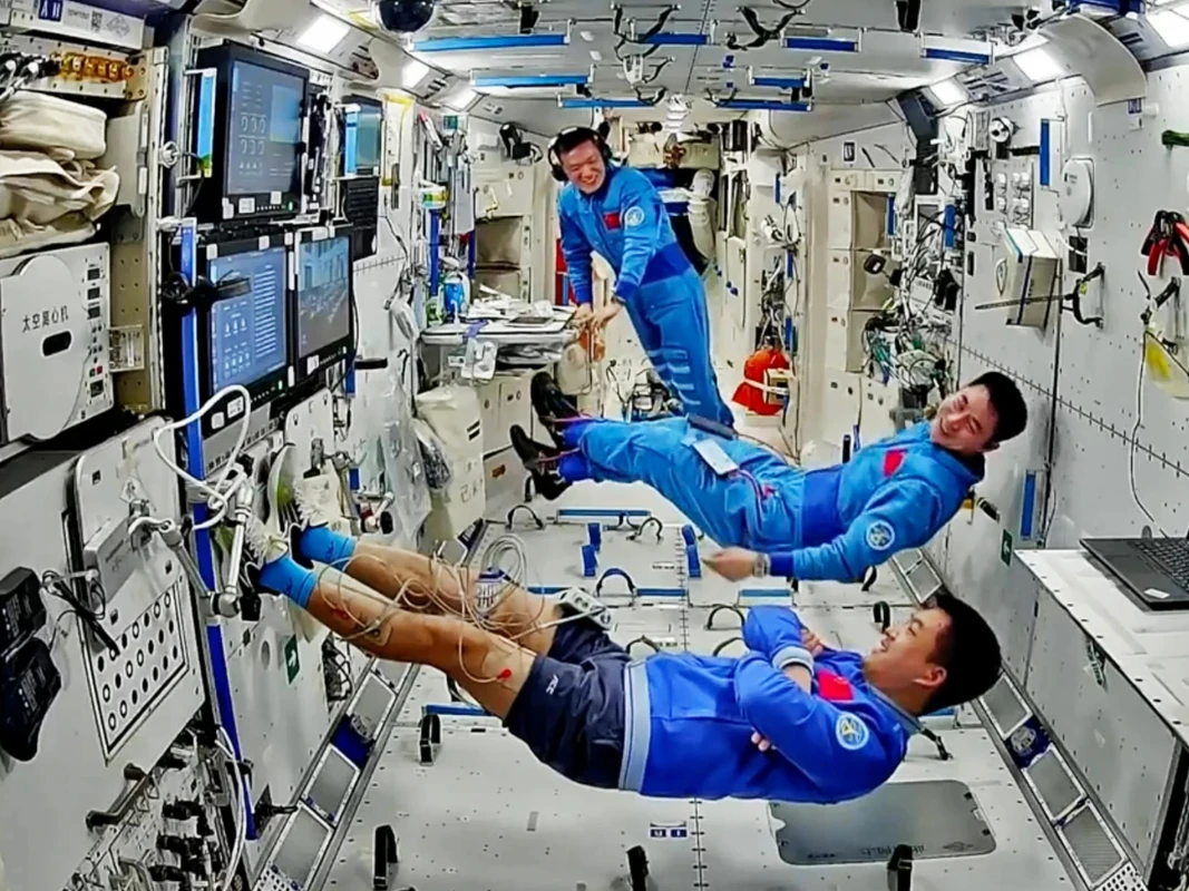 চীনের তিয়াংগং স্পেস স্টেশন: মহাকাশে মানুষের টিকে থাকার এক নতুন লড়াই!