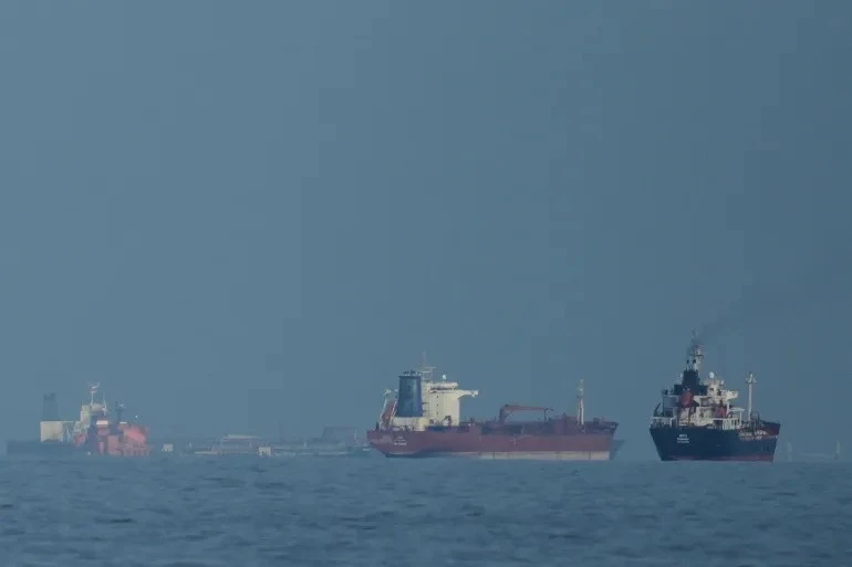 যুক্তরাষ্ট্রের ইরান অবরোধের ঘোষণার পর তেলের দাম ব্যারেলপ্রতি ১০৩ ডলার ছাড়িয়ে গেছে