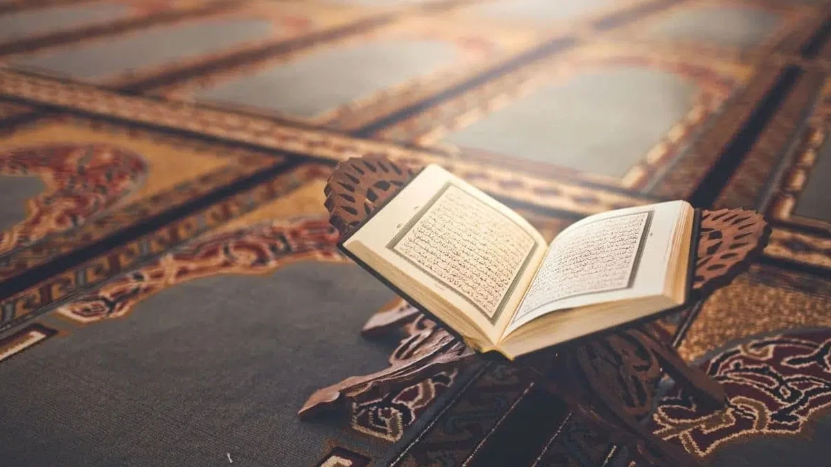 সূরা ইখলাসের আমল করলে যে সওয়াব মিলবে