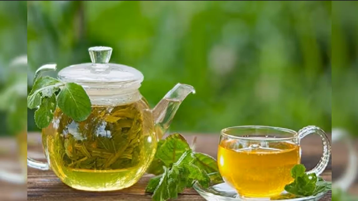 খারাপ মুডে চা কাজ করে কেন? এর পেছনের বিজ্ঞান!