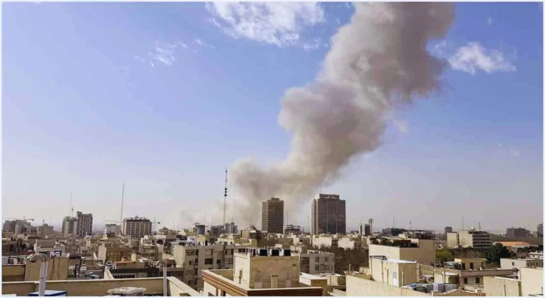 এক নজরে যুক্তরাষ্ট্র-ইসরায়েল ও ইরান যুদ্ধের সর্বশেষ পরিস্থিতি