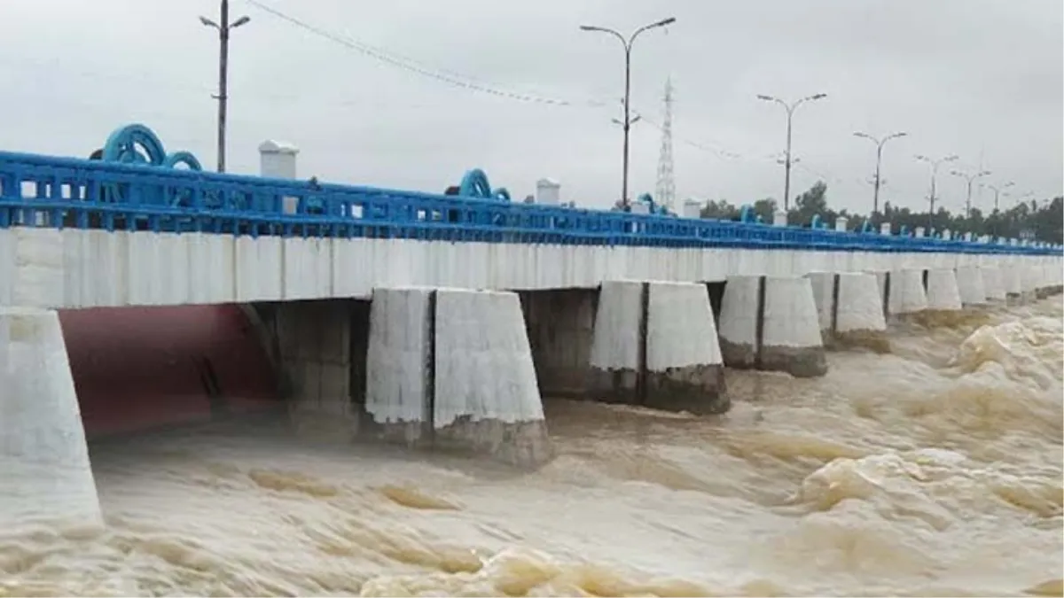 তিস্তা বিপৎসীমা ছুঁতে পারে, ১২ জেলায় স্বল্পমেয়াদি বন্যার শঙ্কা